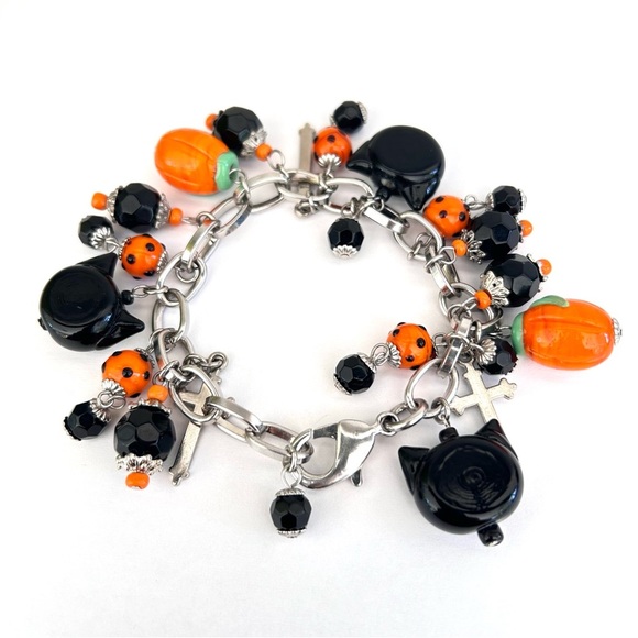 Art Glass Charm Bracelet Lampwork Beaded Chunky Halloween Cat Cross Silver Tone - Picture 8 of 9
